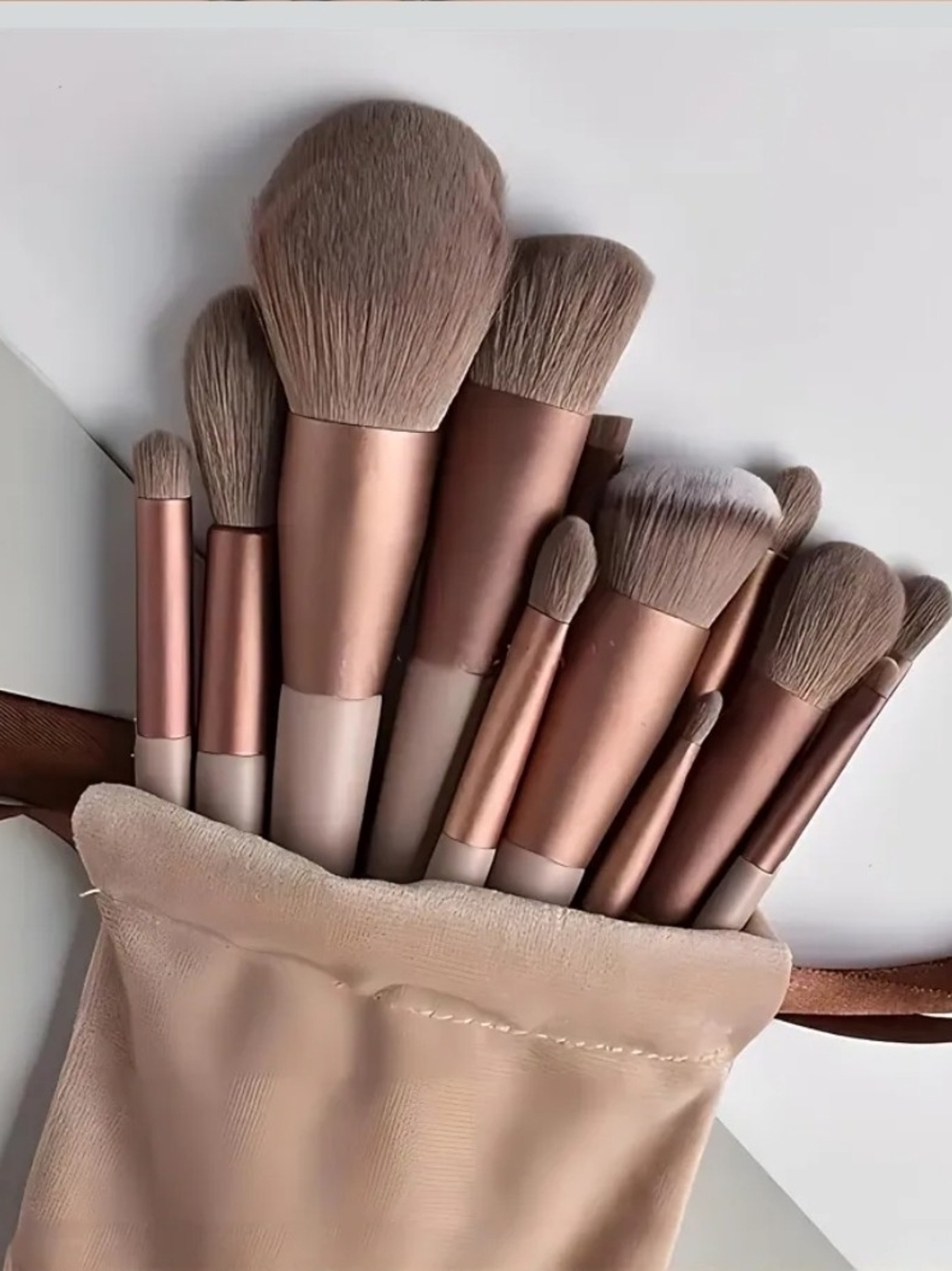 Rose Gold Makeup Brush Set - 12 PIECES + CRUSHED VELVET BAG - NEW